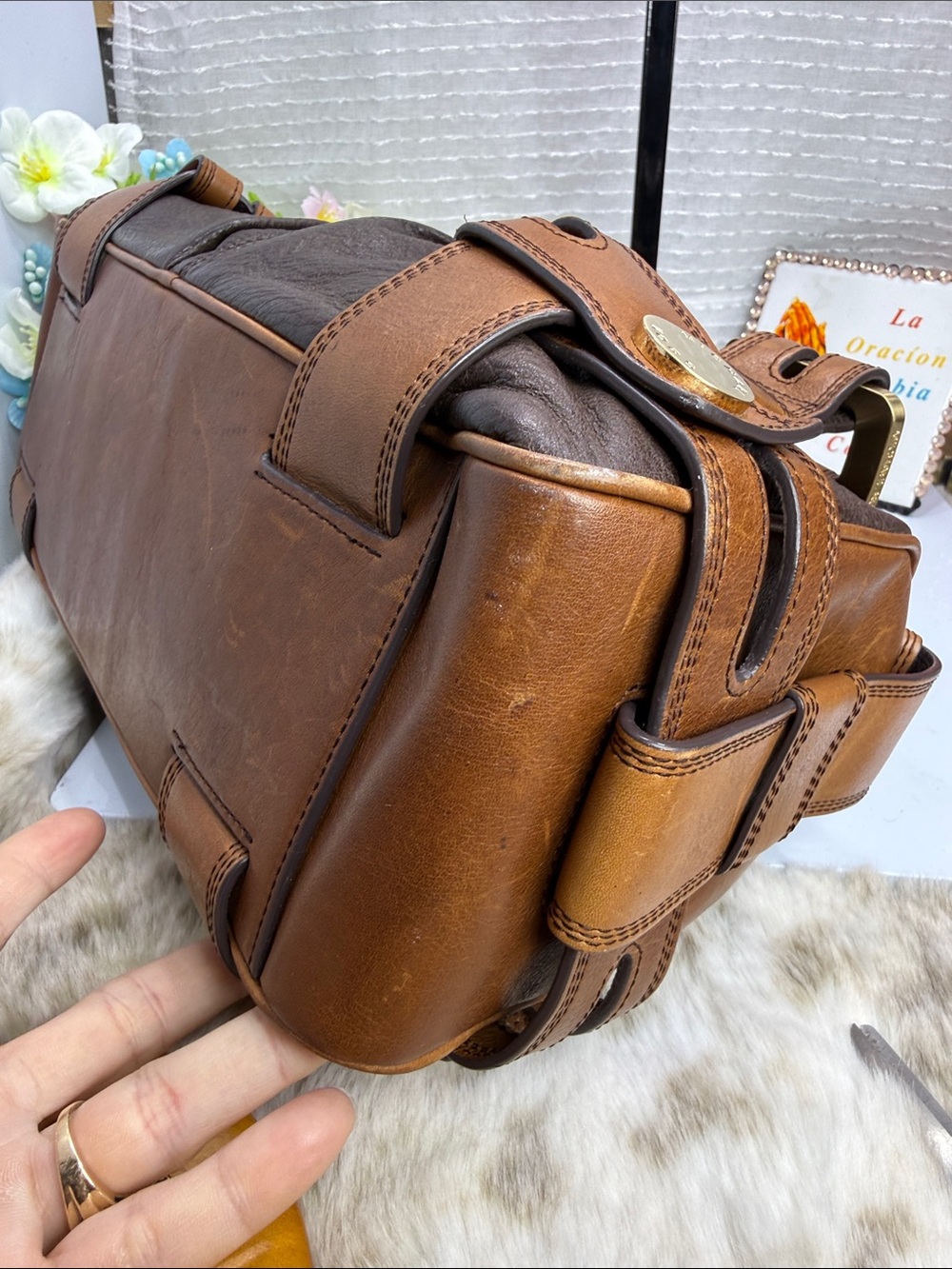 (X2)Vintage Michael Michael Kors Y2K dark brown and tan leather handbags. - Picture 8 of 15